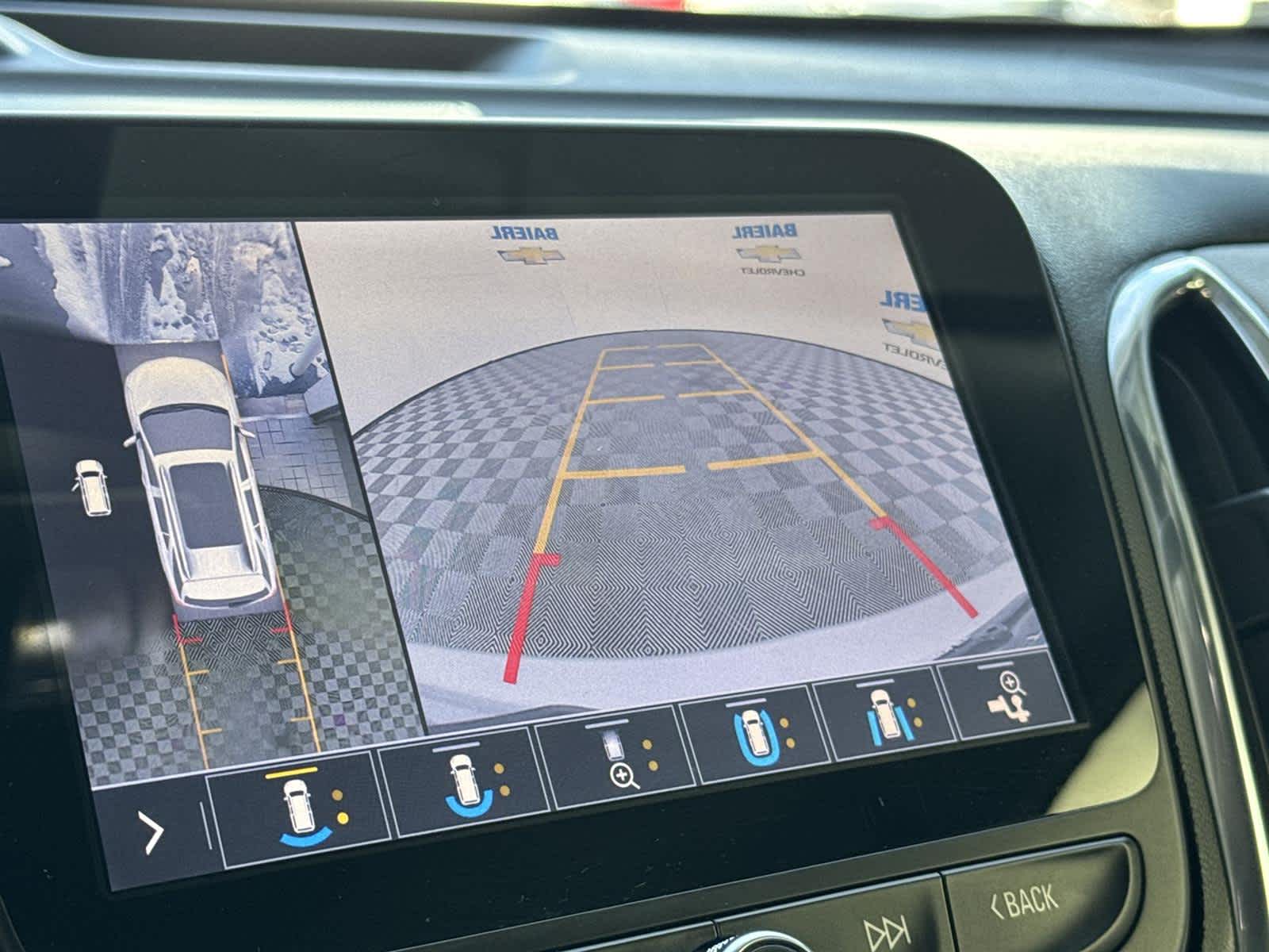 Thumbnail: 2019 Chevrolet Equinox - 20