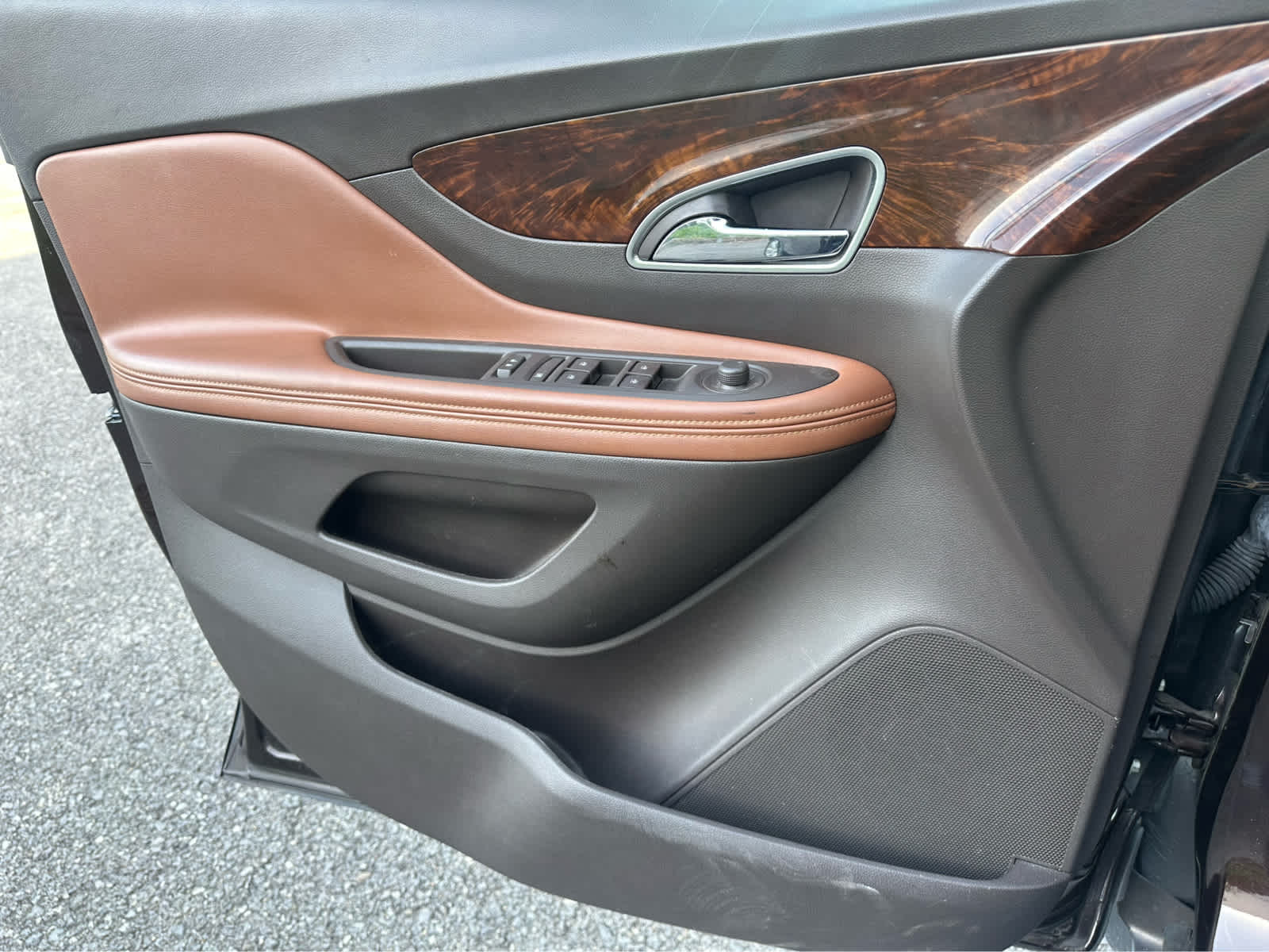 Thumbnail: 2015 Buick Encore - 19