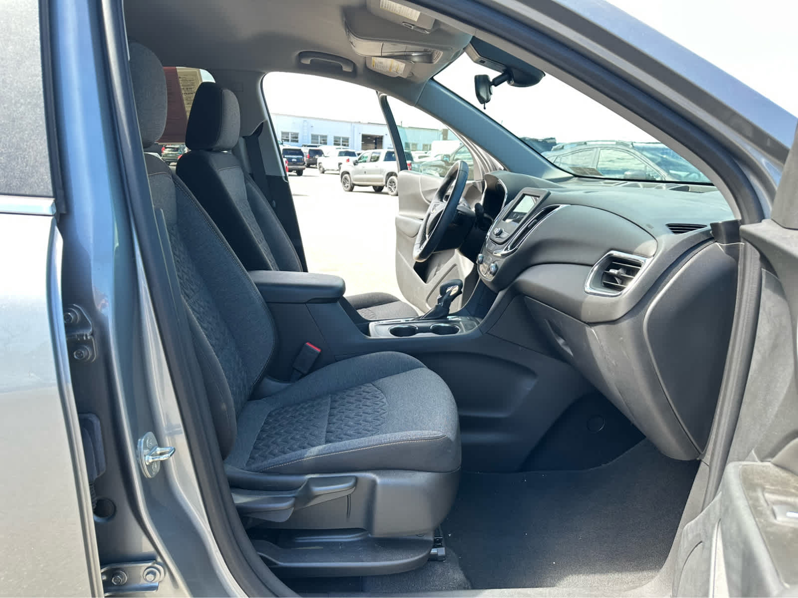 Thumbnail: 2023 Chevrolet Equinox - 21