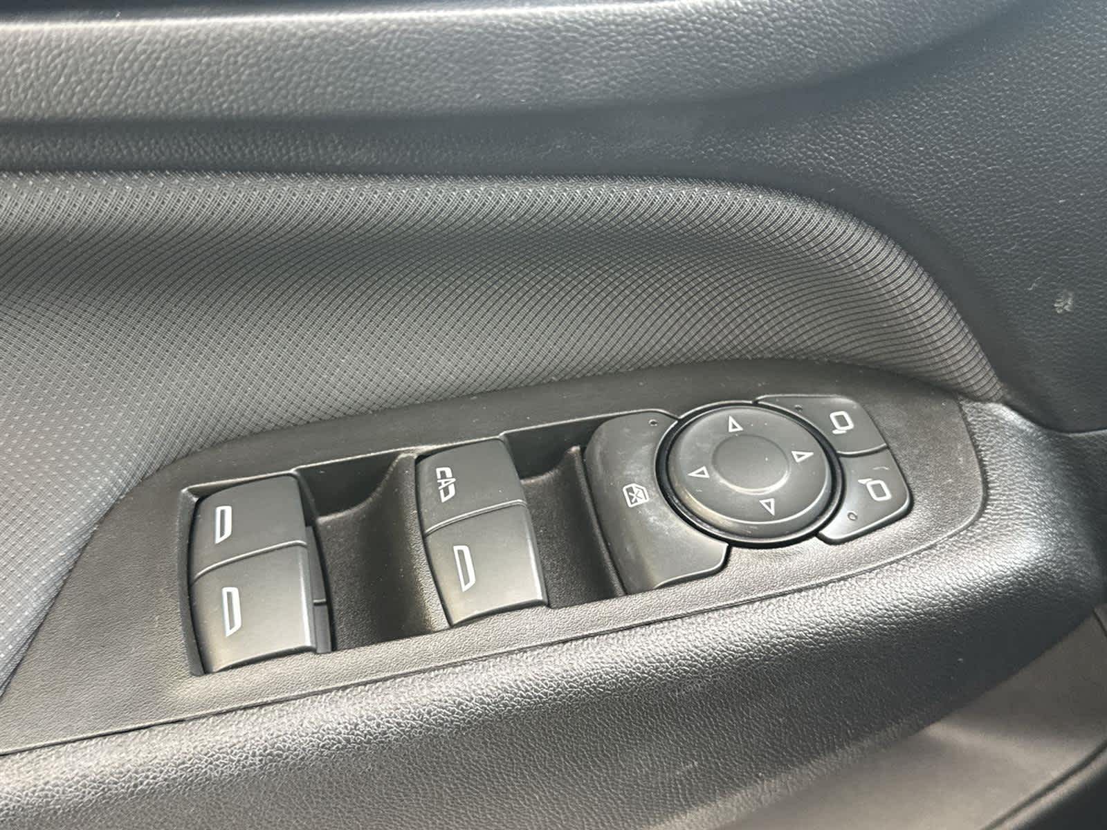 Thumbnail: 2022 Chevrolet Equinox - 23