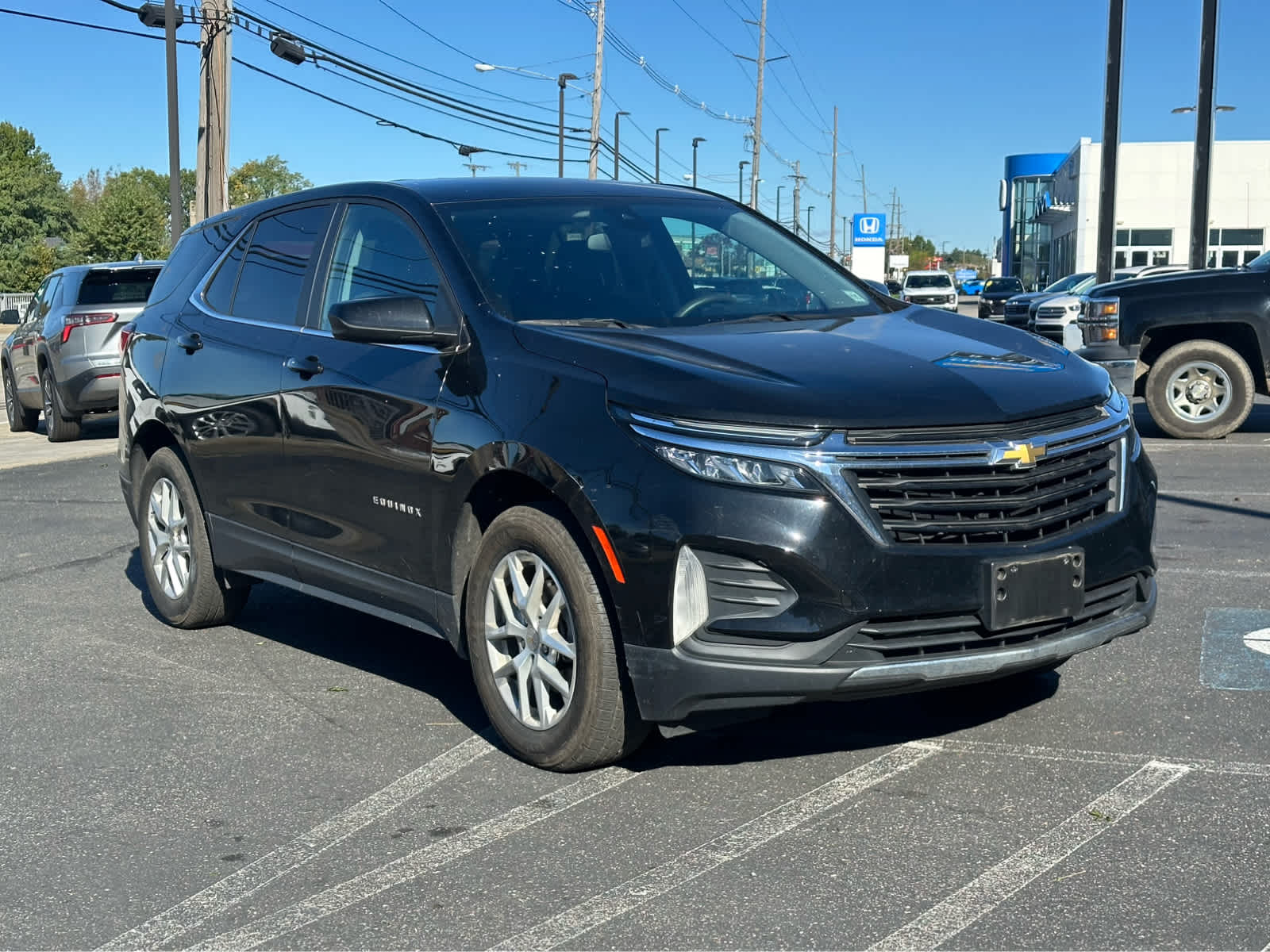Thumbnail: 2022 Chevrolet Equinox - 3