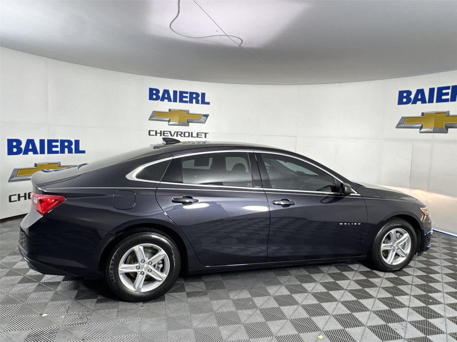 Thumbnail: 2022 Chevrolet Malibu - 5