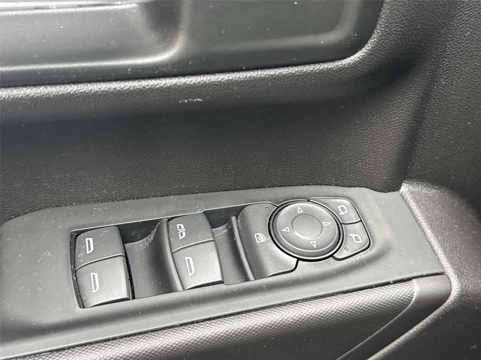 Thumbnail: 2023 Chevrolet Silverado 1500 - 23