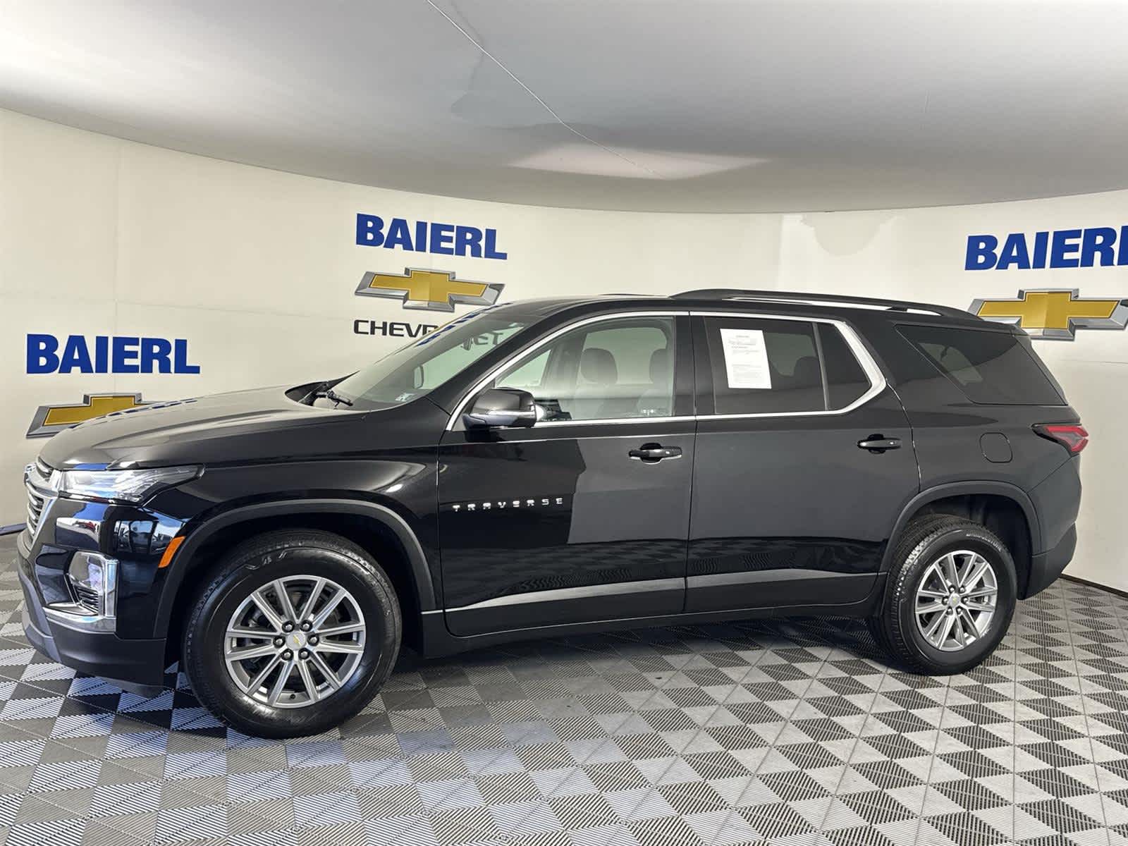 Thumbnail: 2023 Chevrolet Traverse - 2