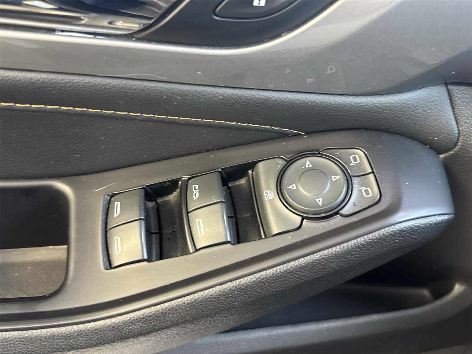 Thumbnail: 2019 Chevrolet Traverse - 25