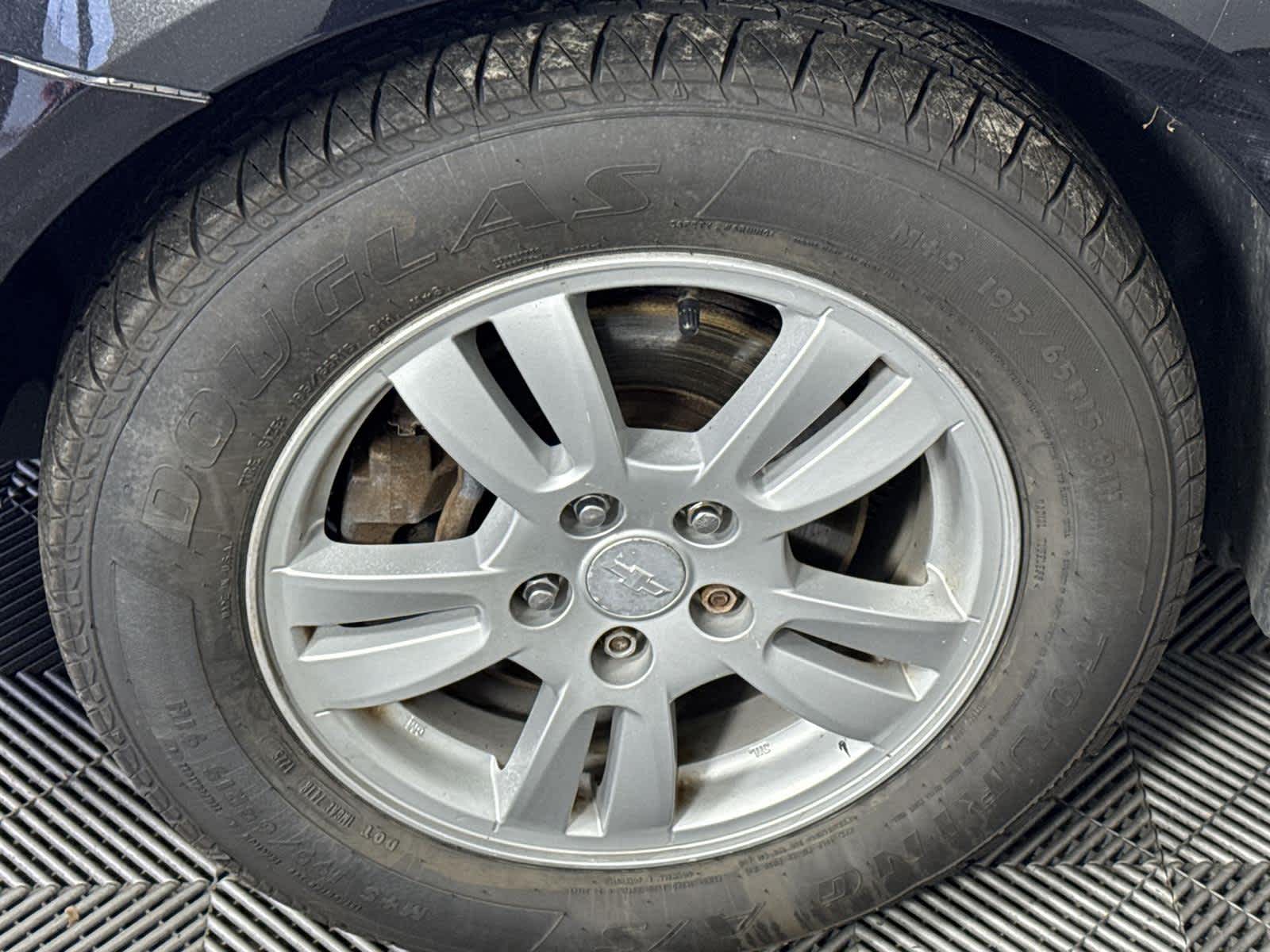 Thumbnail: 2015 Chevrolet Sonic - 11