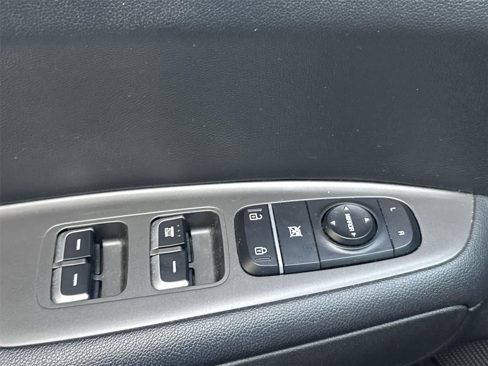 Thumbnail: 2019 Kia Optima - 22