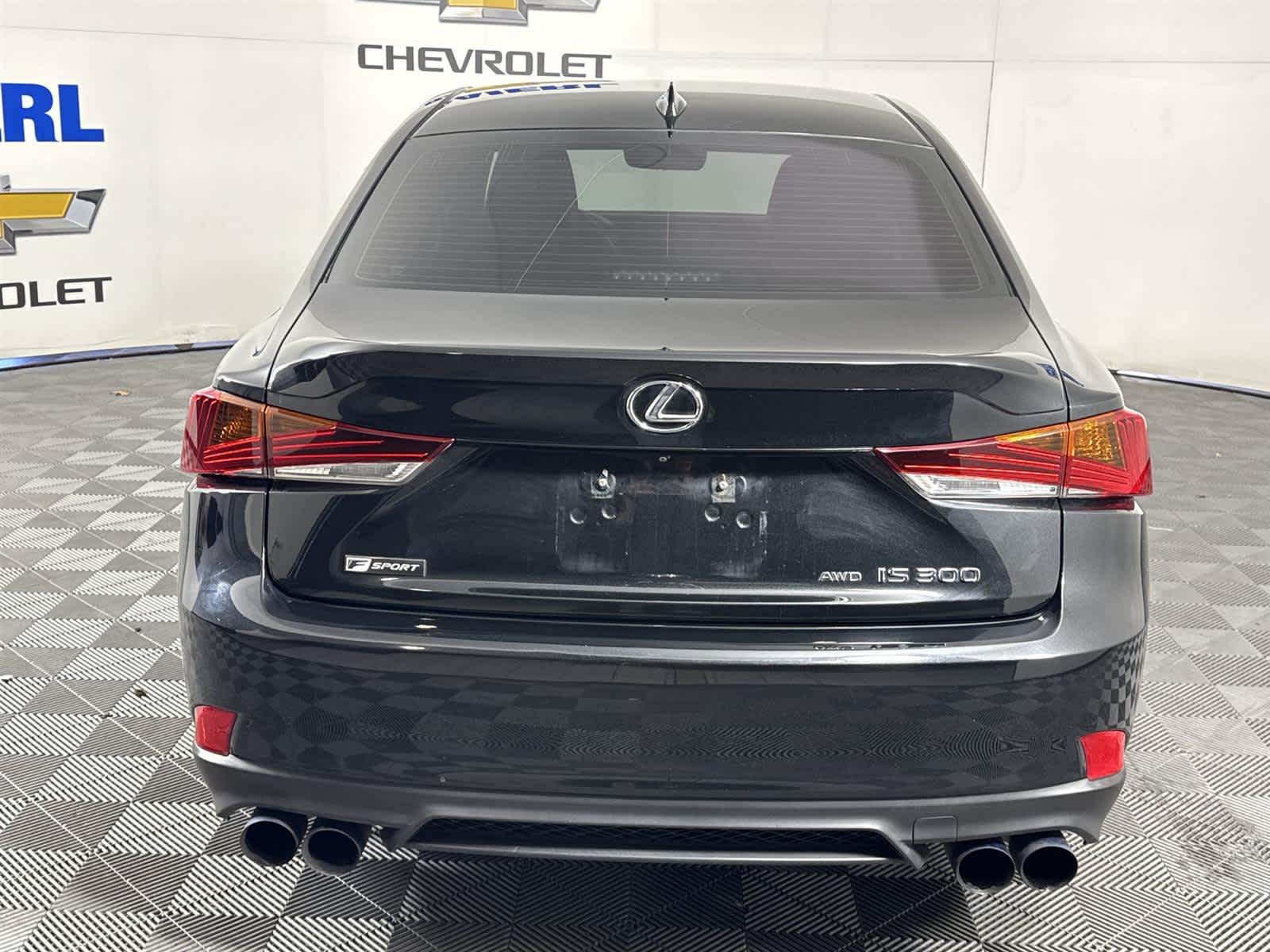 Thumbnail: 2018 Lexus IS - 4