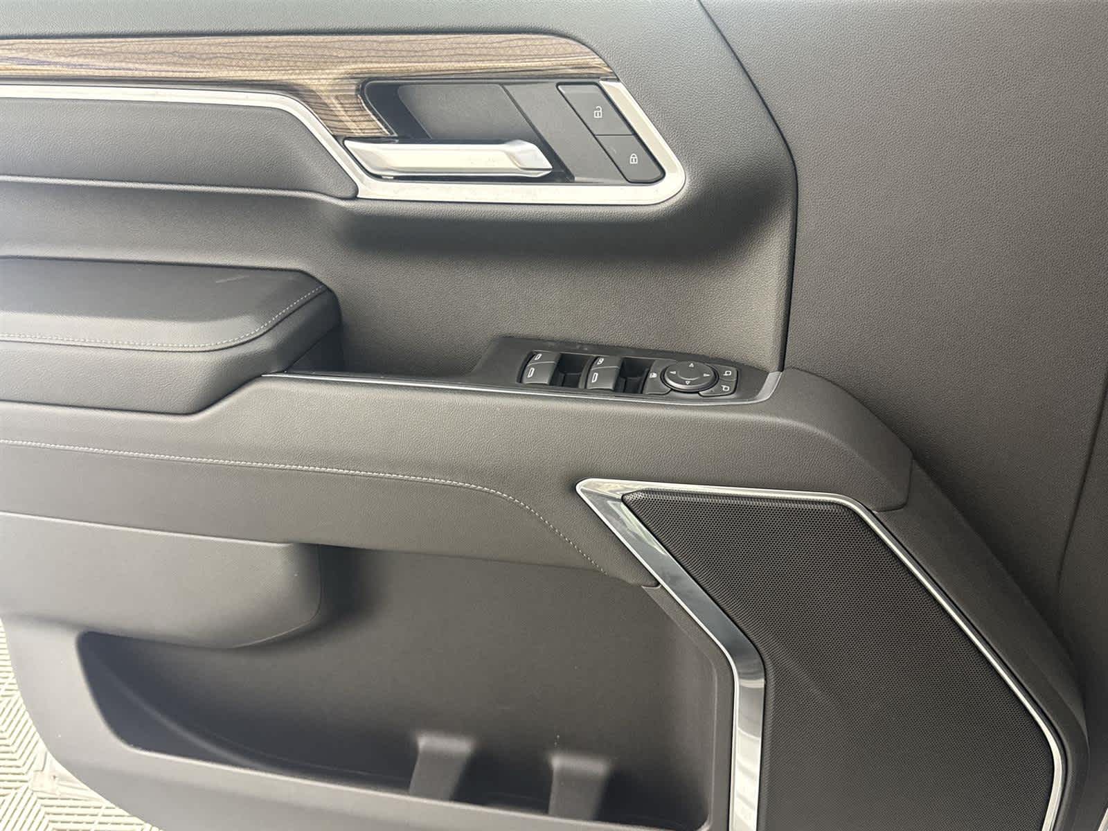 Thumbnail: 2022 Chevrolet Silverado 1500 - 22