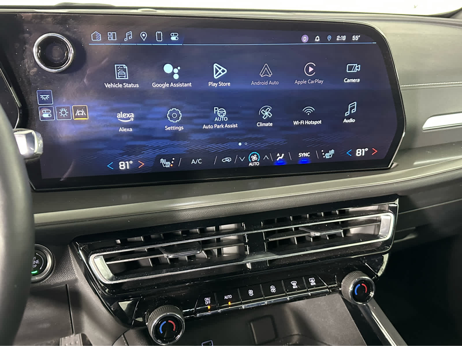 Thumbnail: 2024 Chevrolet Traverse - 12