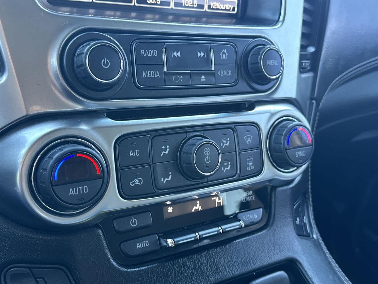 Thumbnail: 2019 Chevrolet Tahoe - 19