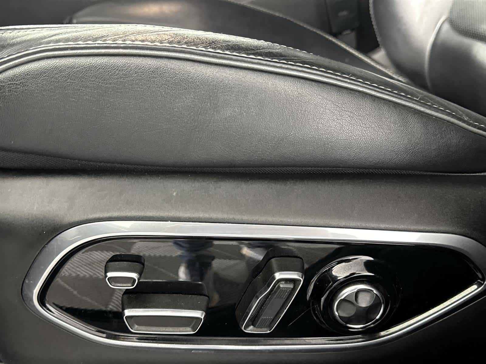 Thumbnail: 2022 Jeep Grand Cherokee - 13