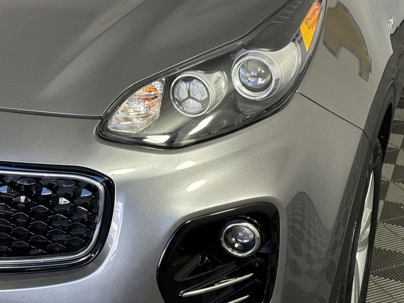 Thumbnail: 2017 Kia Sportage - 9