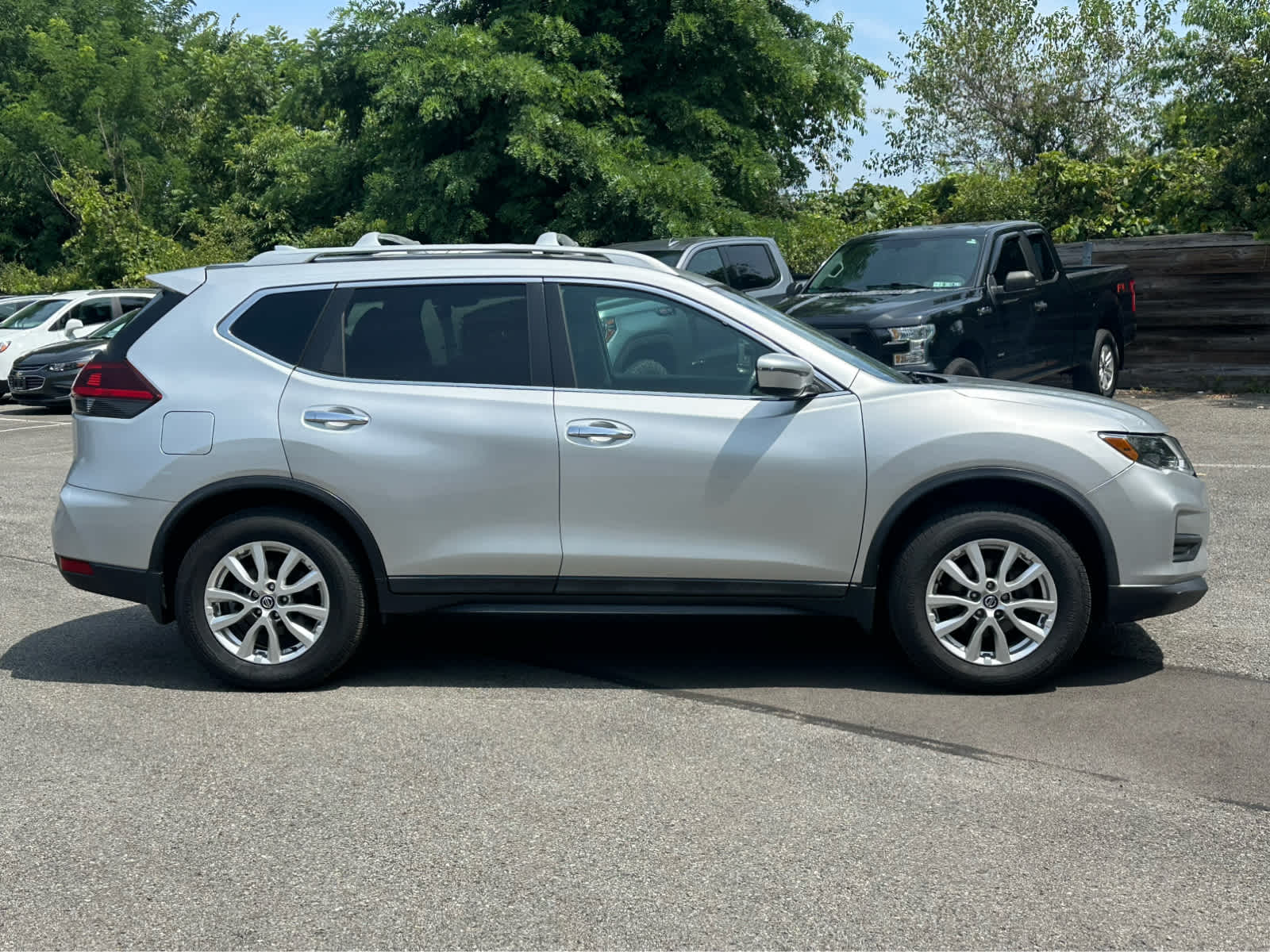 Thumbnail: 2020 Nissan Rogue - 8