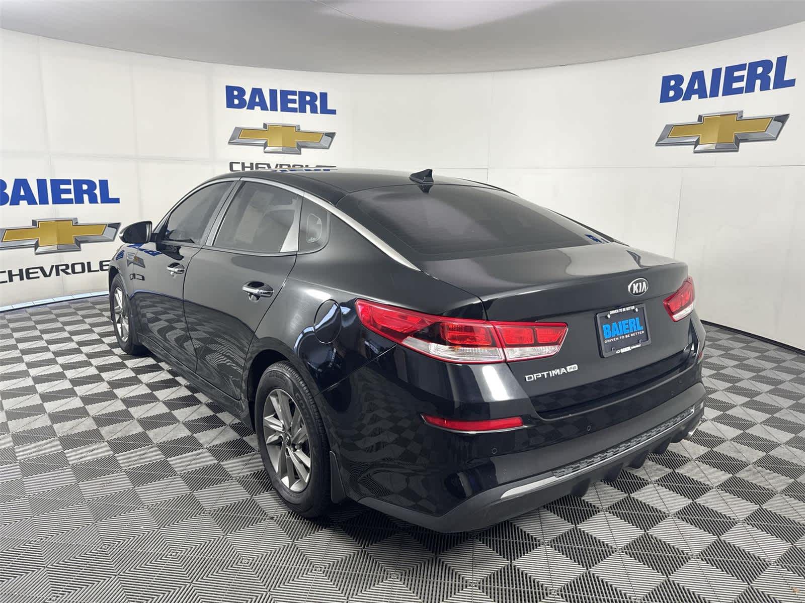 Thumbnail: 2019 Kia Optima - 3