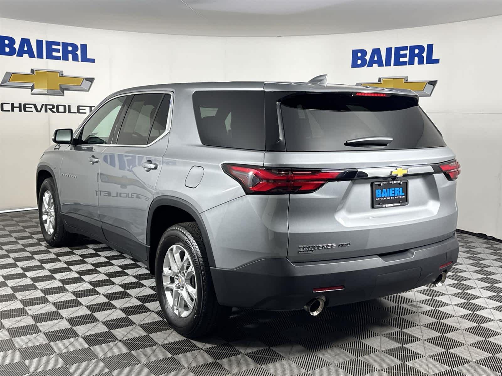 Thumbnail: 2024 Chevrolet Traverse - 3