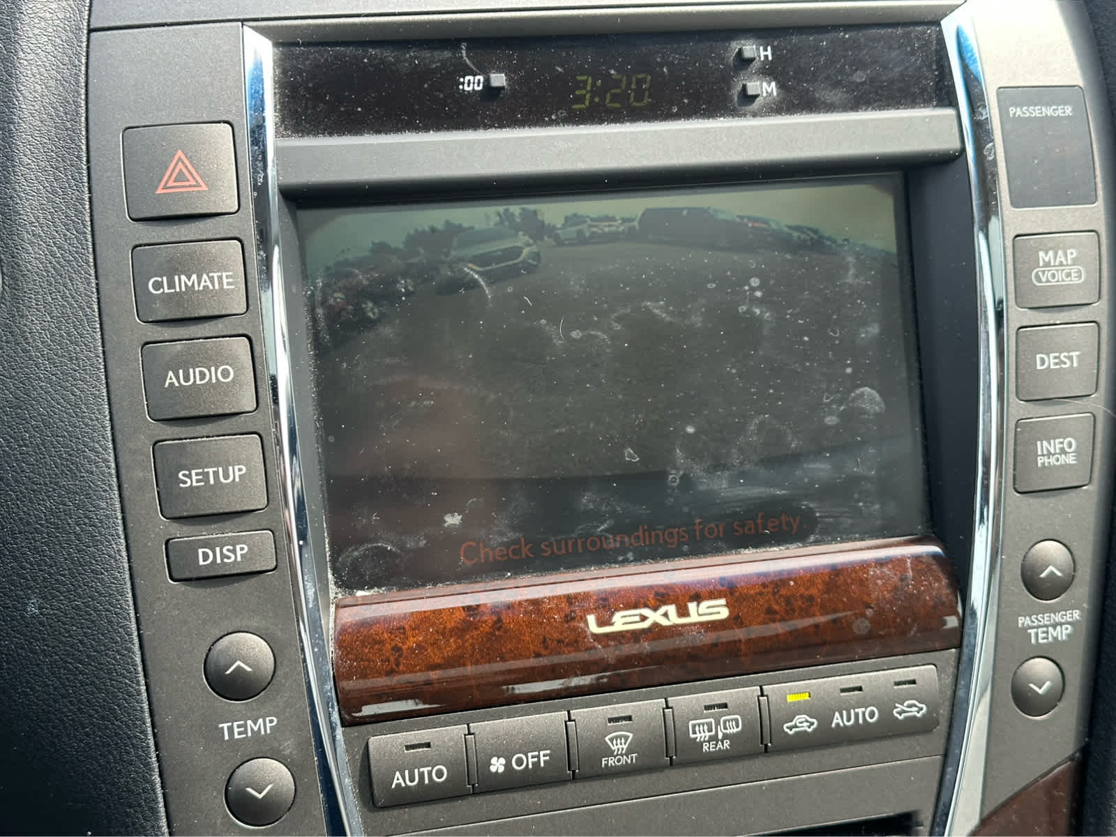 Thumbnail: 2011 Lexus ES - 16