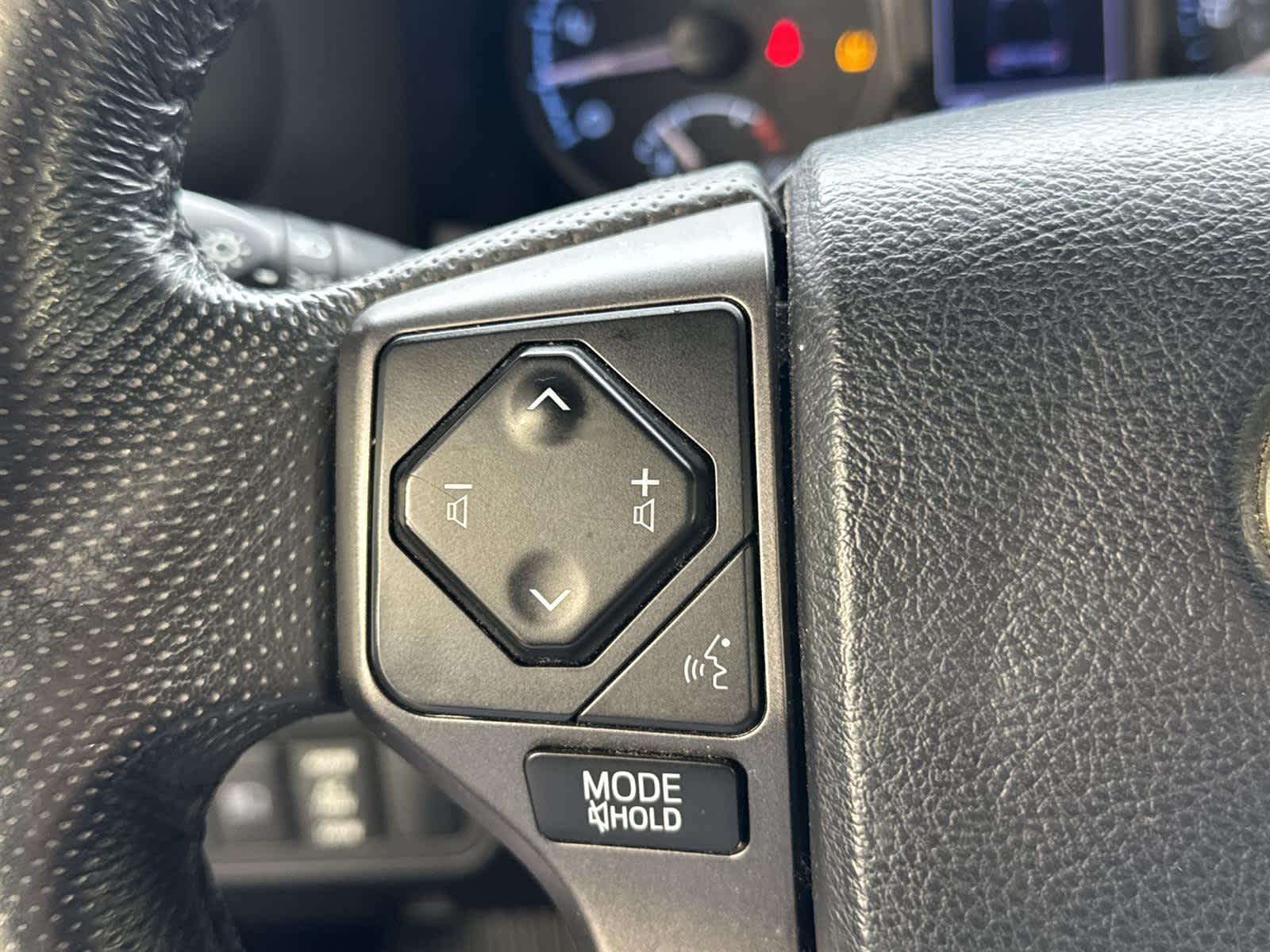 Thumbnail: 2020 Toyota Tacoma - 25