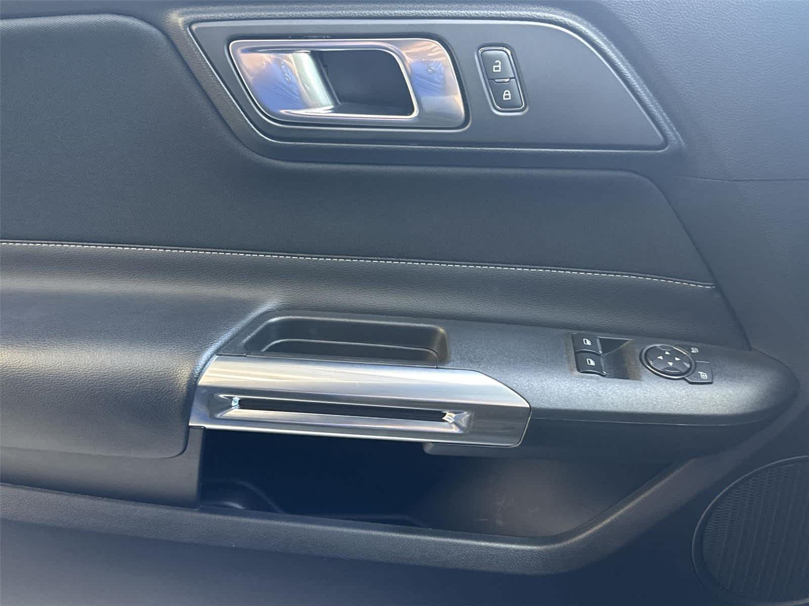 Thumbnail: 2022 Ford Mustang - 20