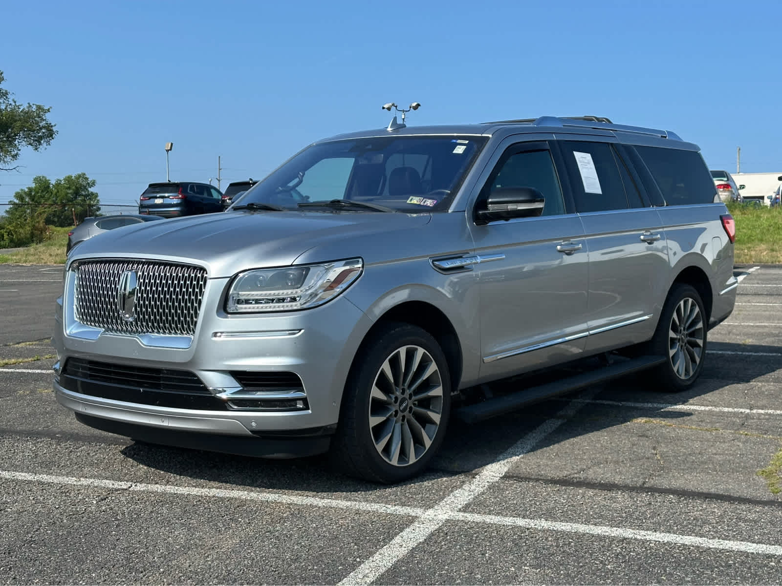 Thumbnail: 2020 Lincoln Navigator L - 1