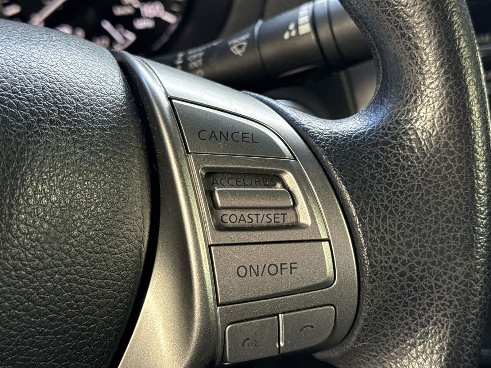 Thumbnail: 2015 Nissan Altima - 25