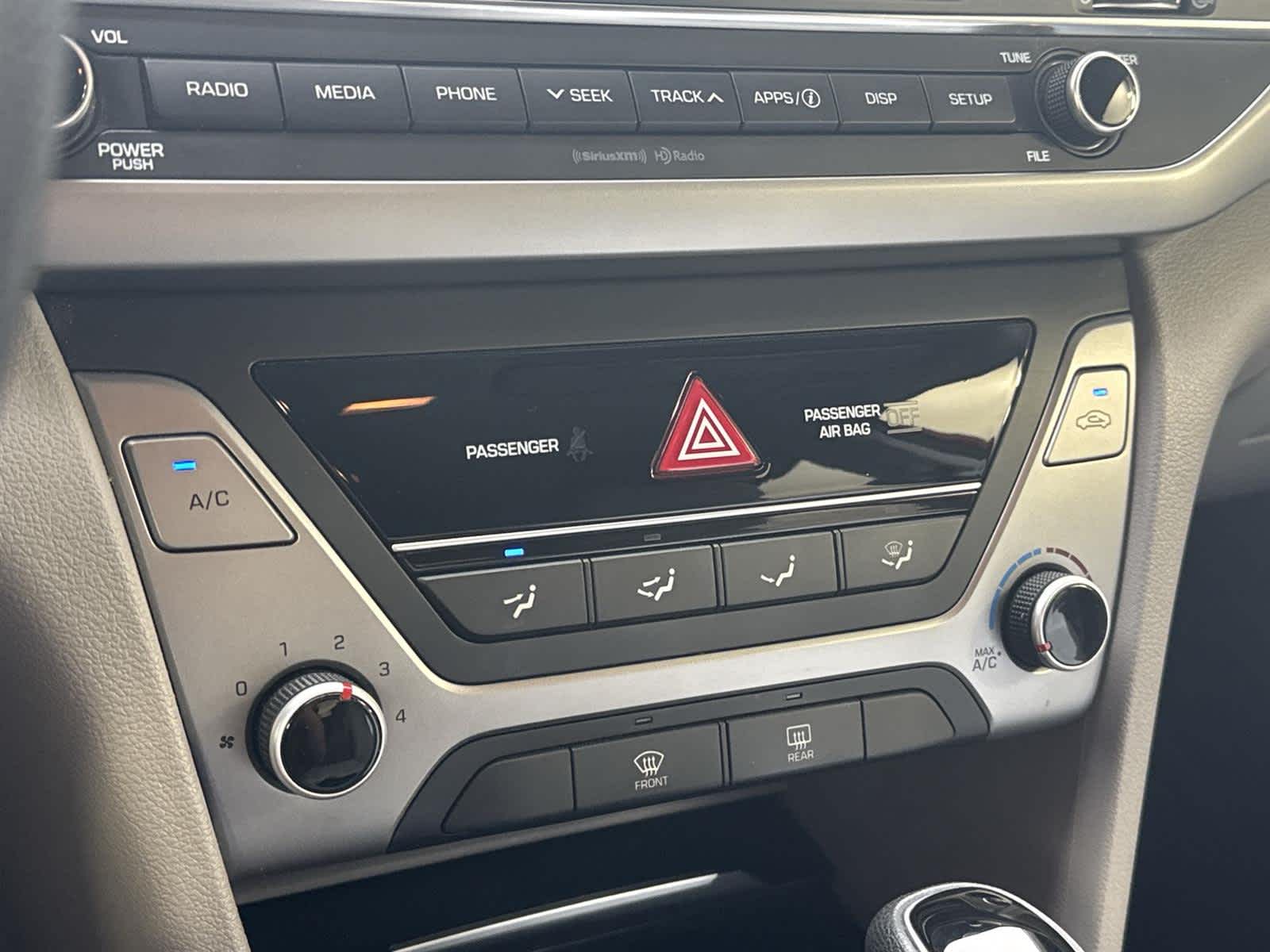 Thumbnail: 2018 Hyundai Elantra - 18