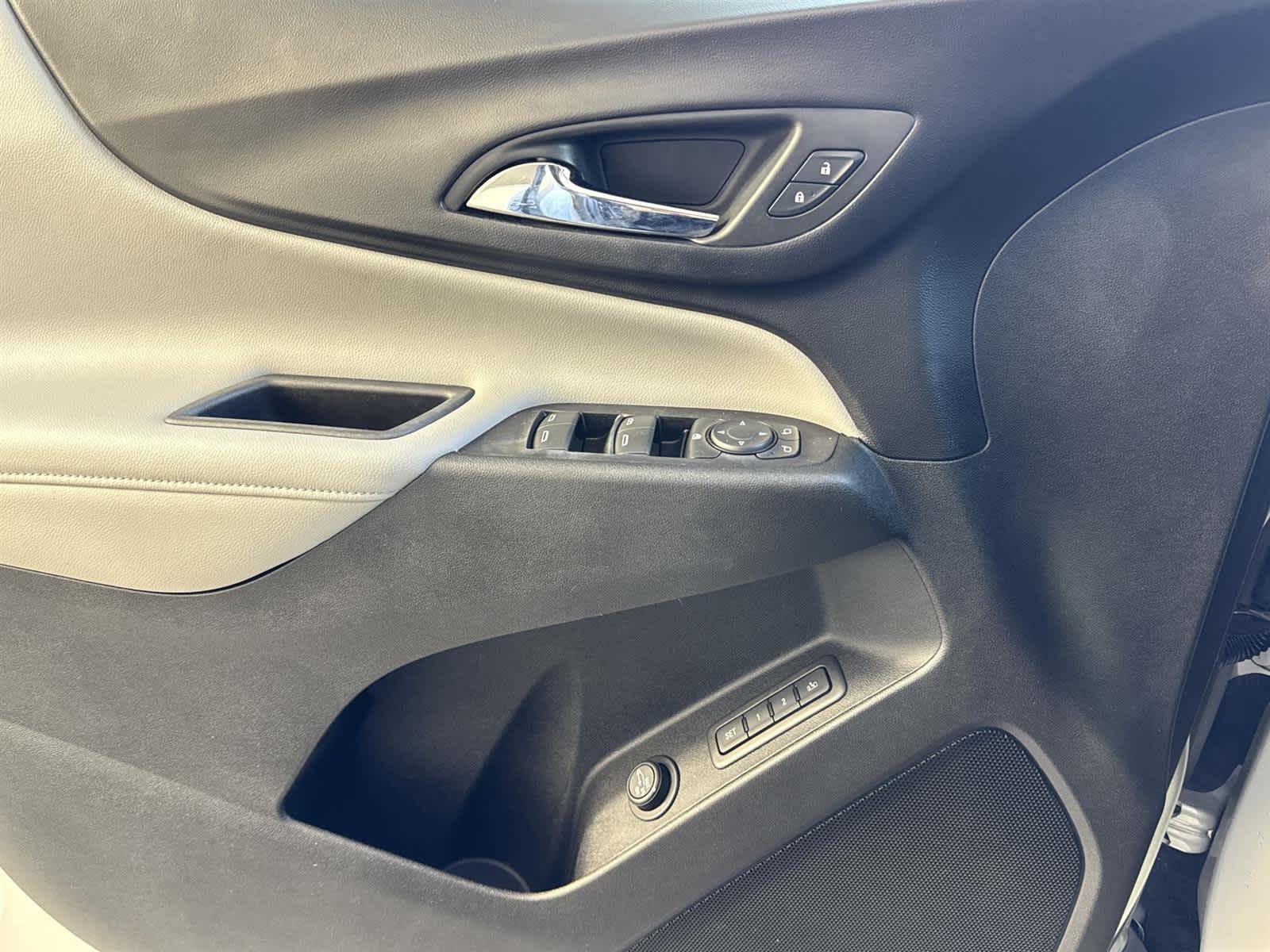 Thumbnail: 2019 Chevrolet Equinox - 25