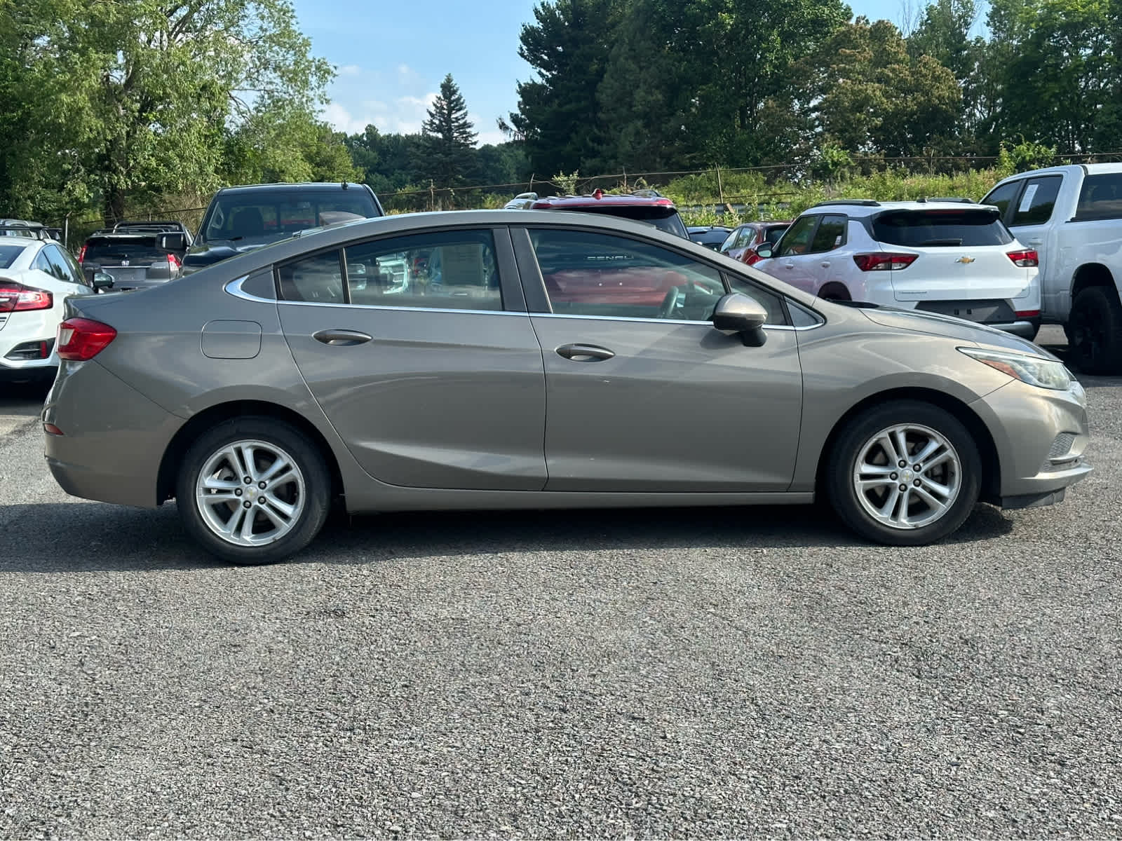 Thumbnail: 2017 Chevrolet Cruze - 8