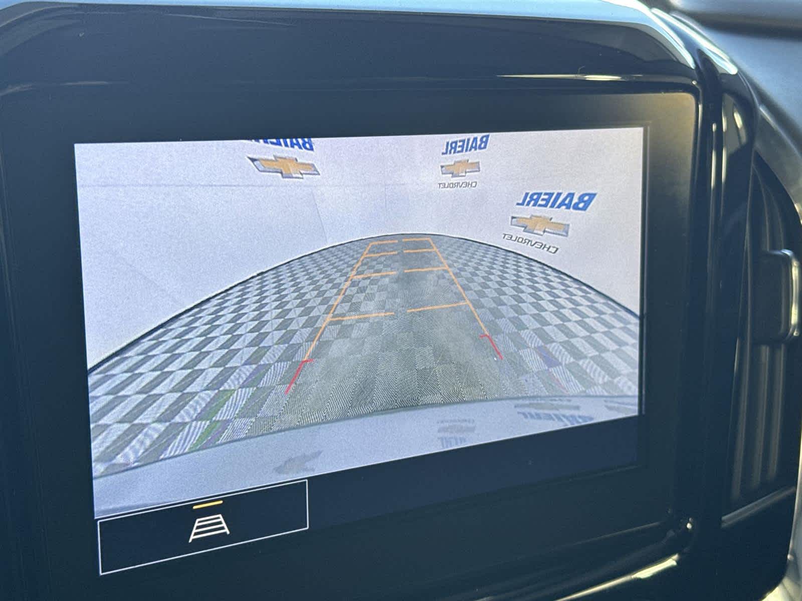 Thumbnail: 2023 Chevrolet Traverse - 19