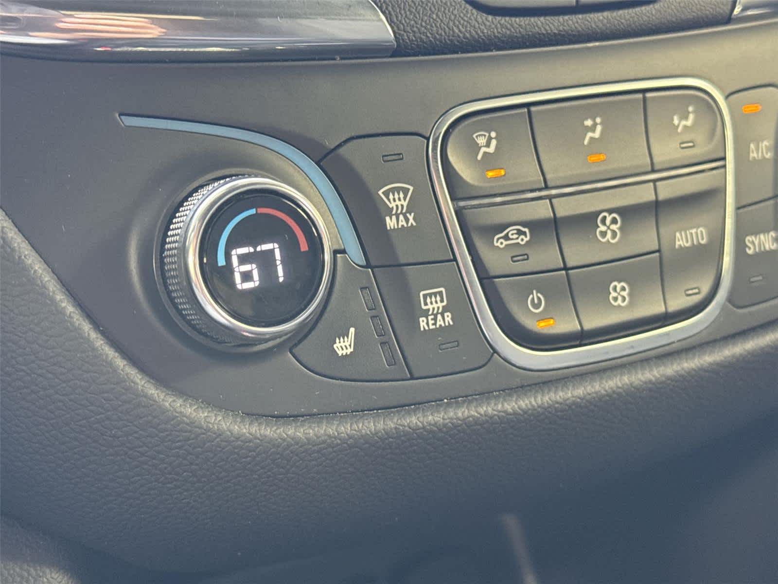 Thumbnail: 2023 Chevrolet Equinox - 19