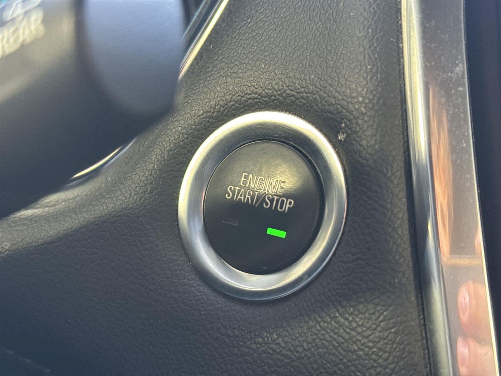 Thumbnail: 2023 Chevrolet Traverse - 32