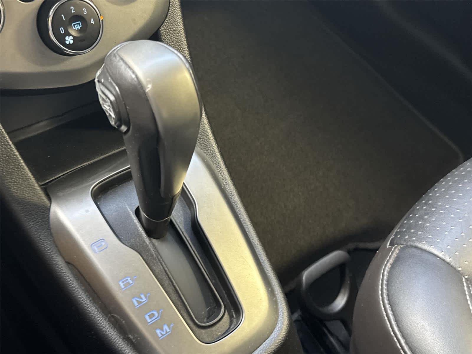 Thumbnail: 2013 Chevrolet Sonic - 19