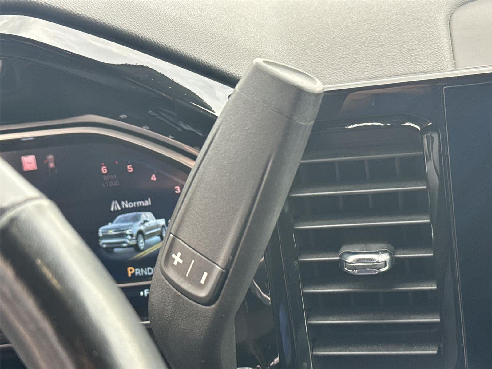 Thumbnail: 2022 Chevrolet Silverado 1500 - 21