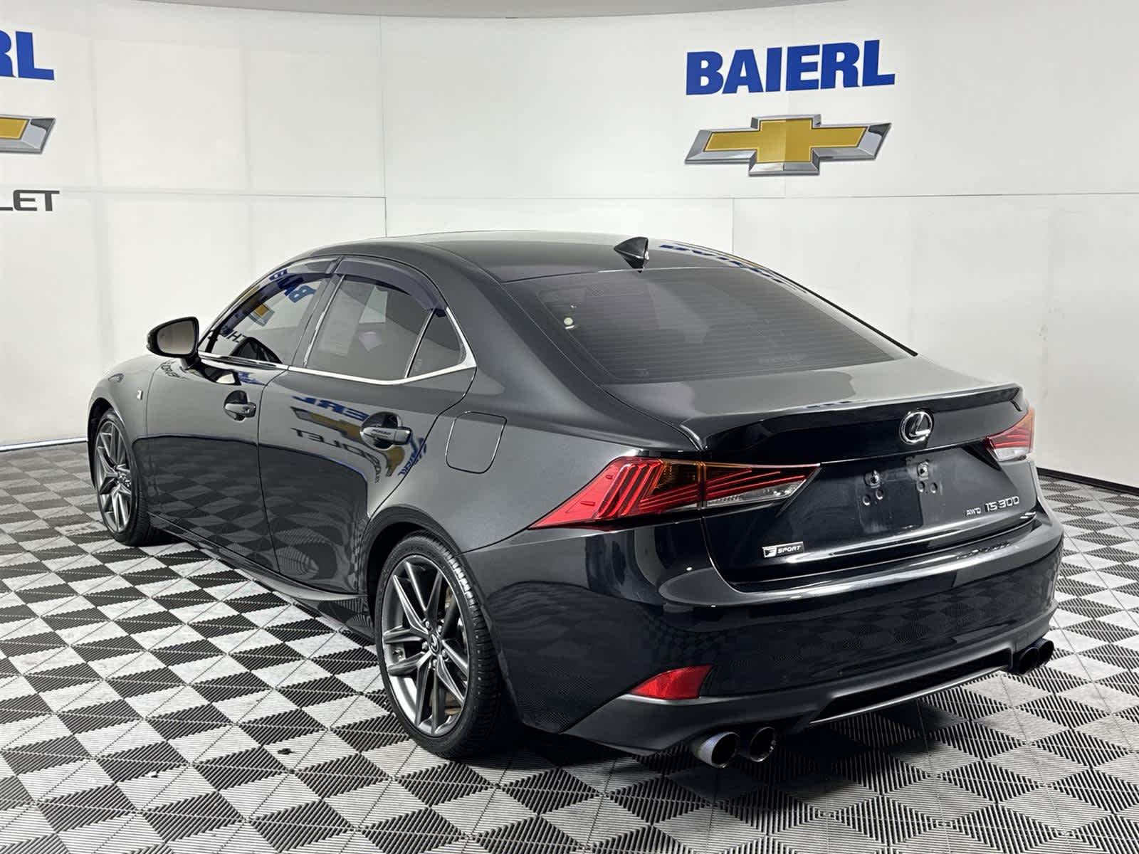 Thumbnail: 2018 Lexus IS - 3