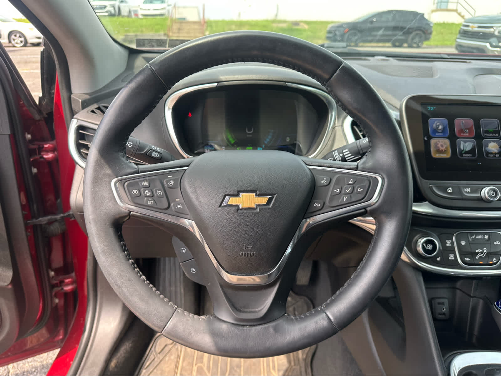 Thumbnail: 2018 Chevrolet Volt - 8