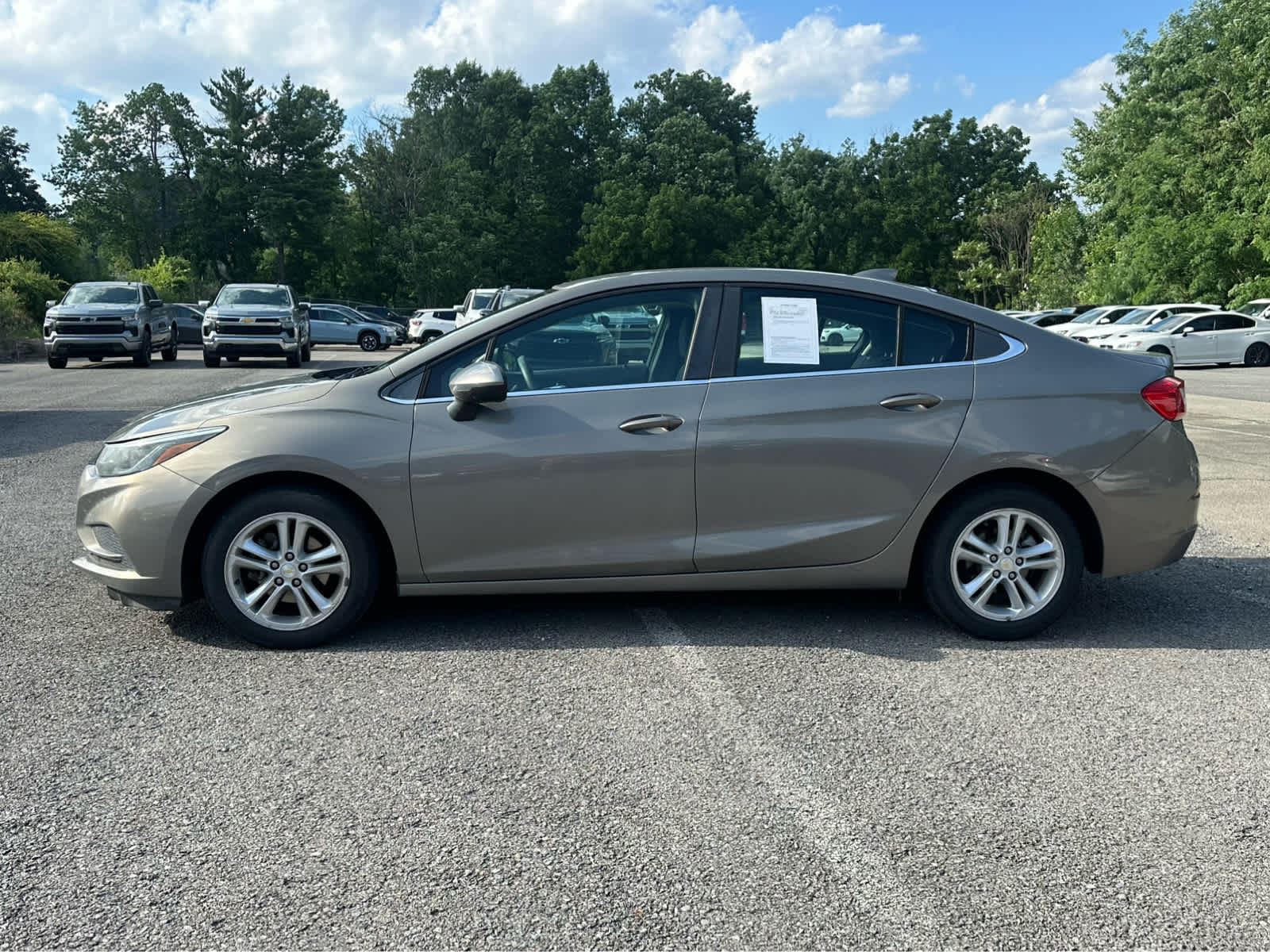 Thumbnail: 2017 Chevrolet Cruze - 4