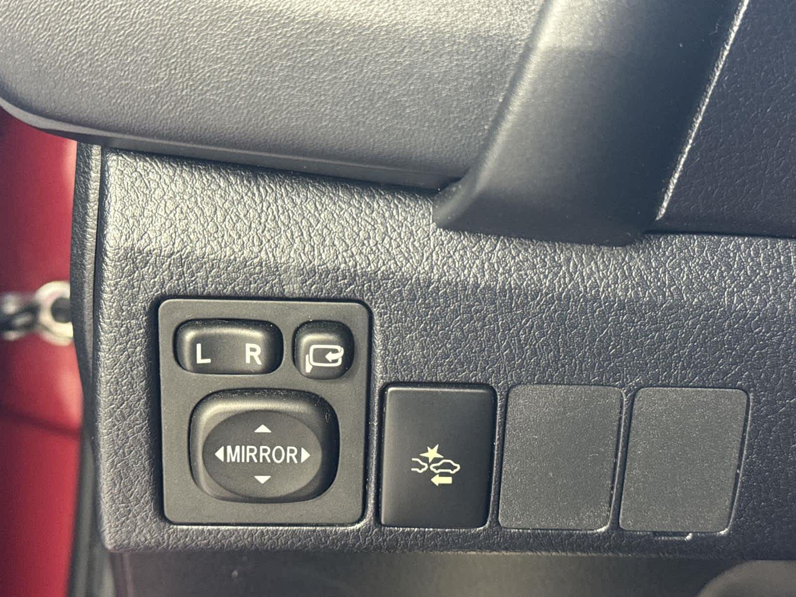 Thumbnail: 2018 Toyota Corolla iM - 23