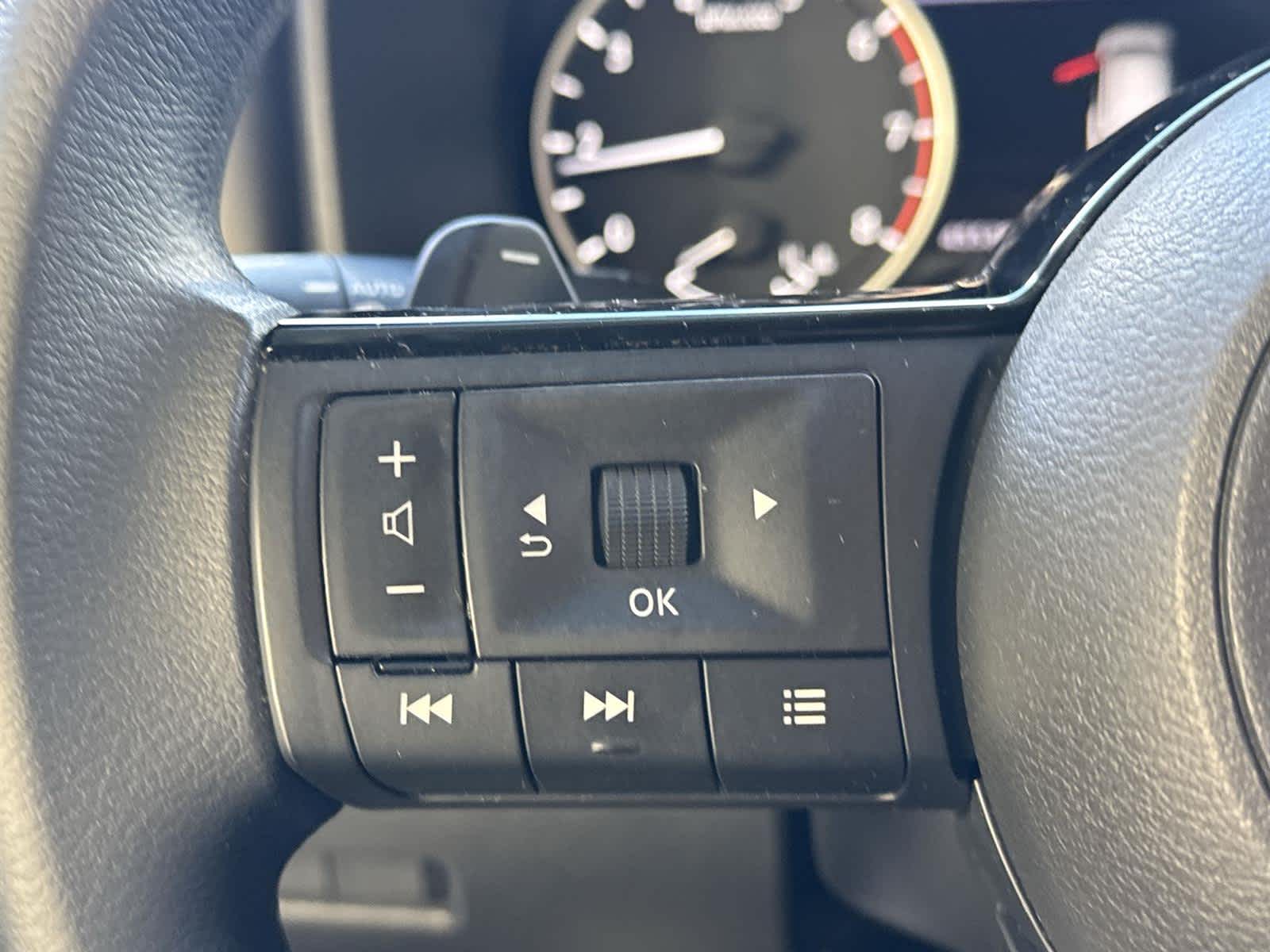 Thumbnail: 2022 Nissan Rogue - 24