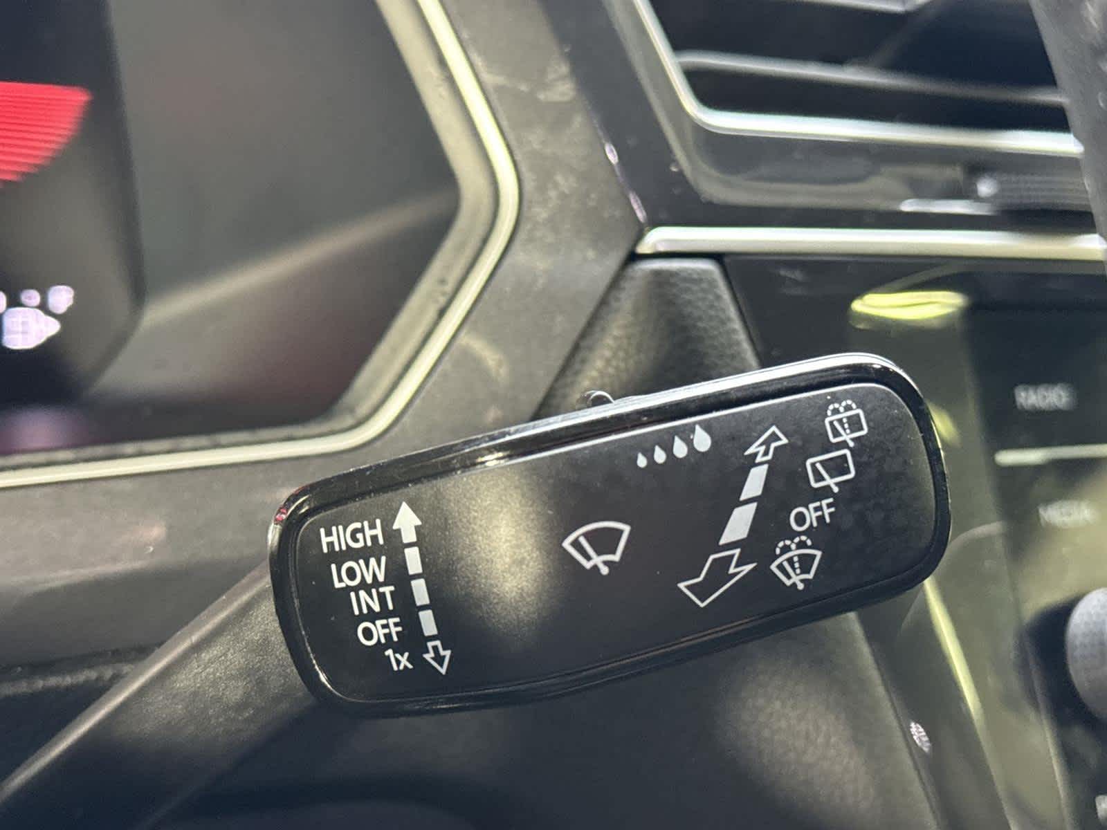 Thumbnail: 2024 Volkswagen Tiguan - 26