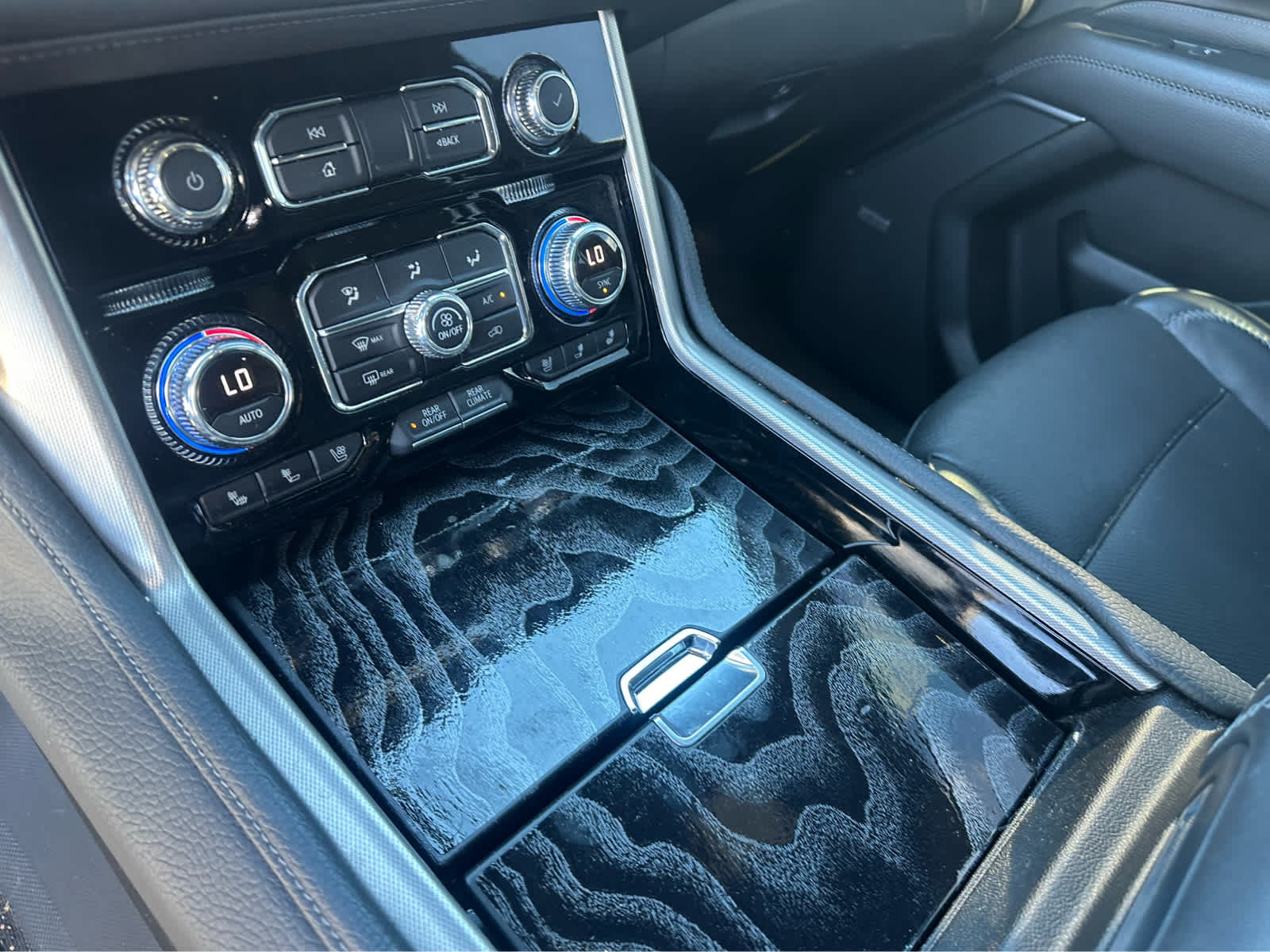 Thumbnail: 2021 GMC Yukon - 15