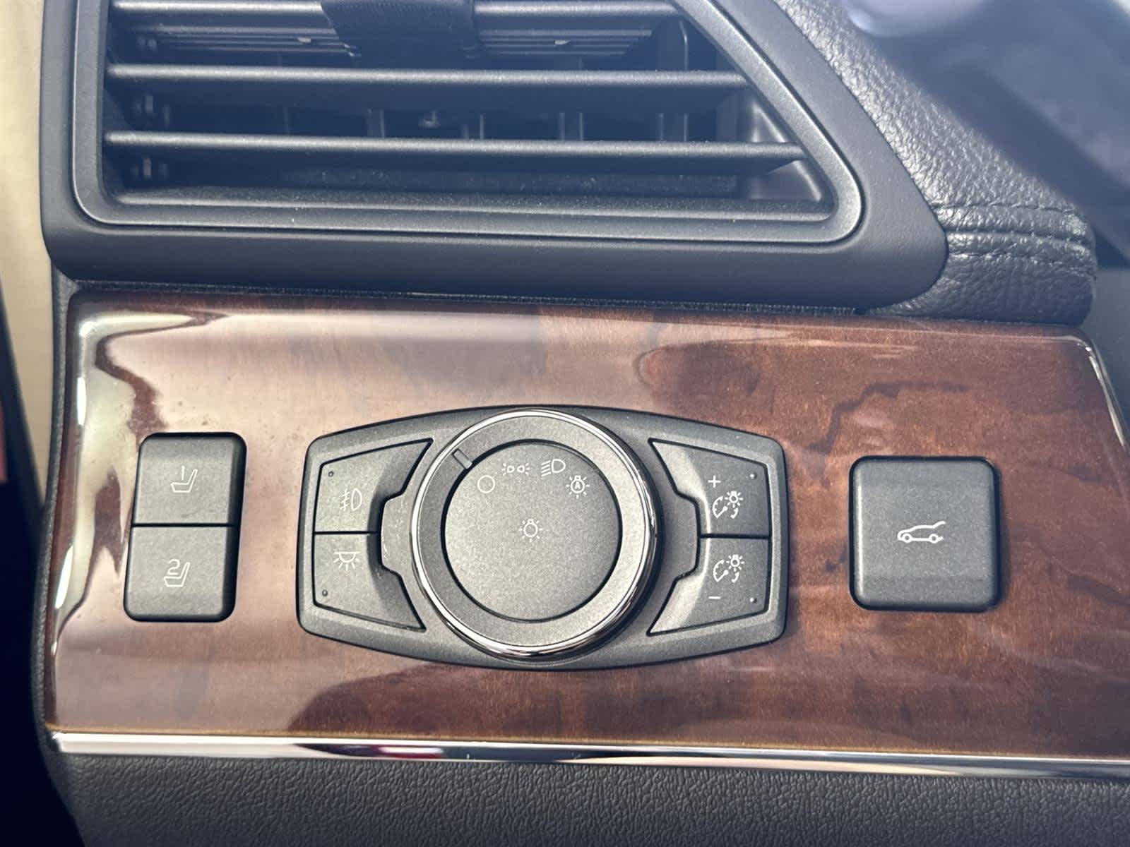 Thumbnail: 2014 Lincoln MKX - 23