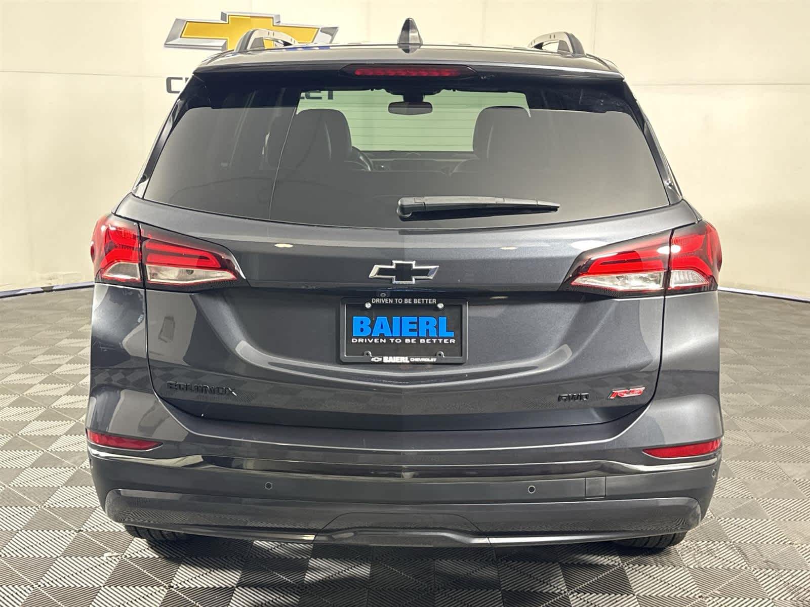 Thumbnail: 2022 Chevrolet Equinox - 4