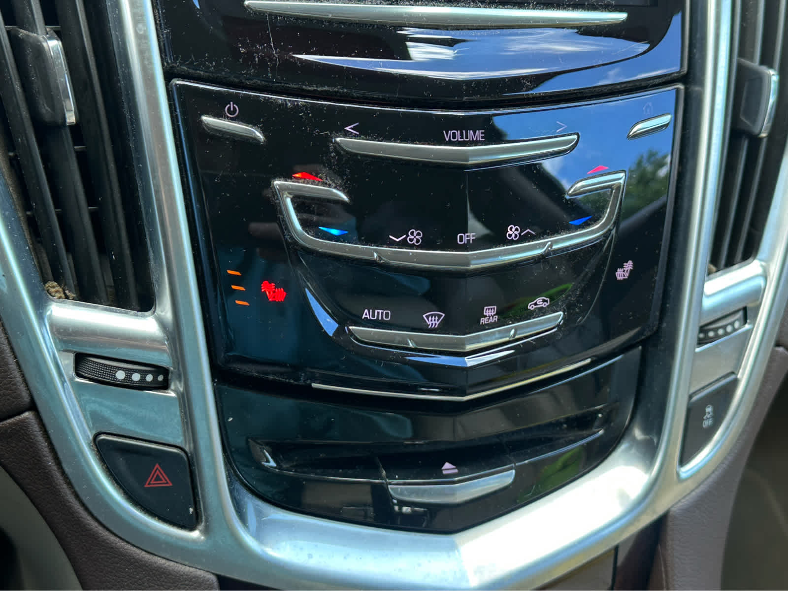 Thumbnail: 2015 Cadillac SRX - 17