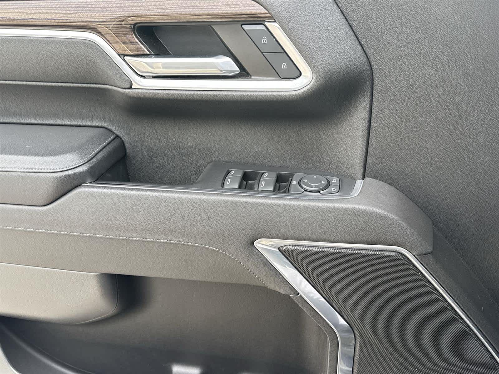 Thumbnail: 2022 Chevrolet Silverado 1500 - 21