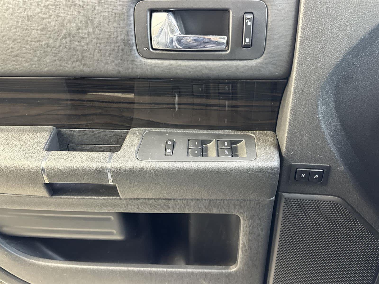 Thumbnail: 2016 Ford Flex - 23