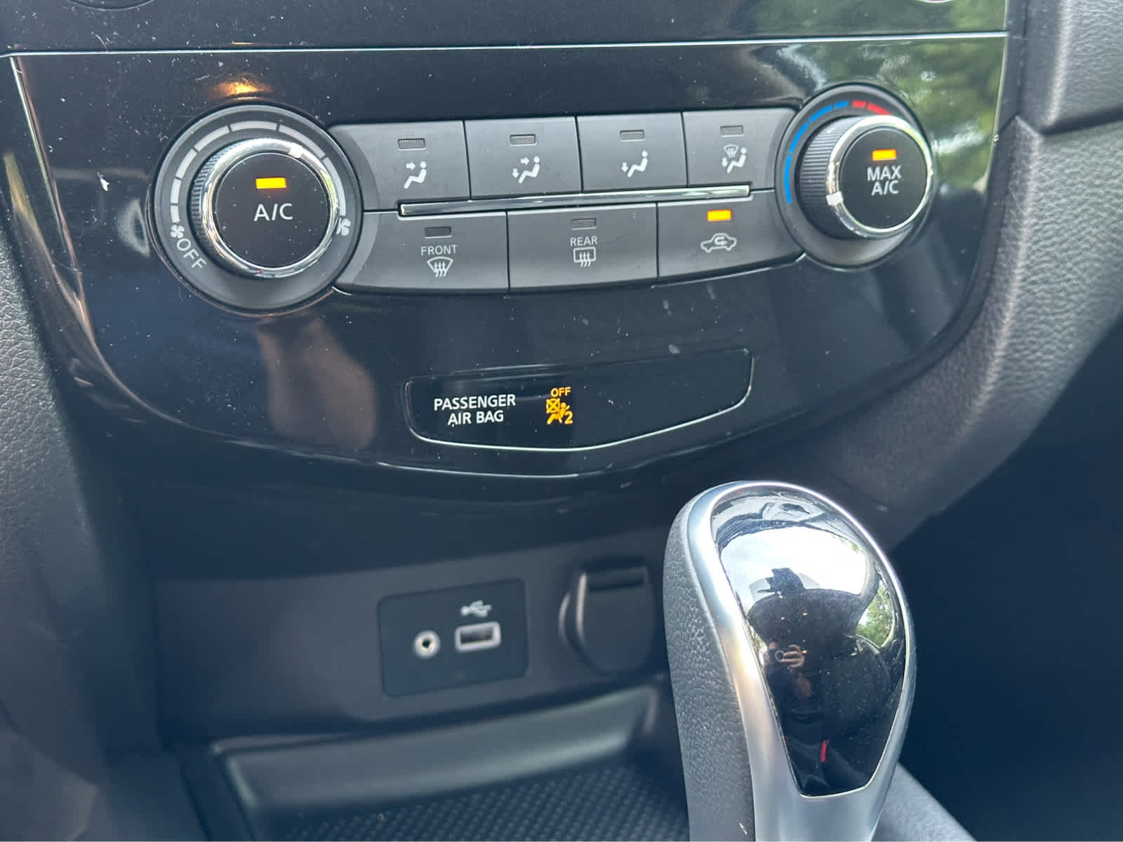 Thumbnail: 2020 Nissan Rogue - 15