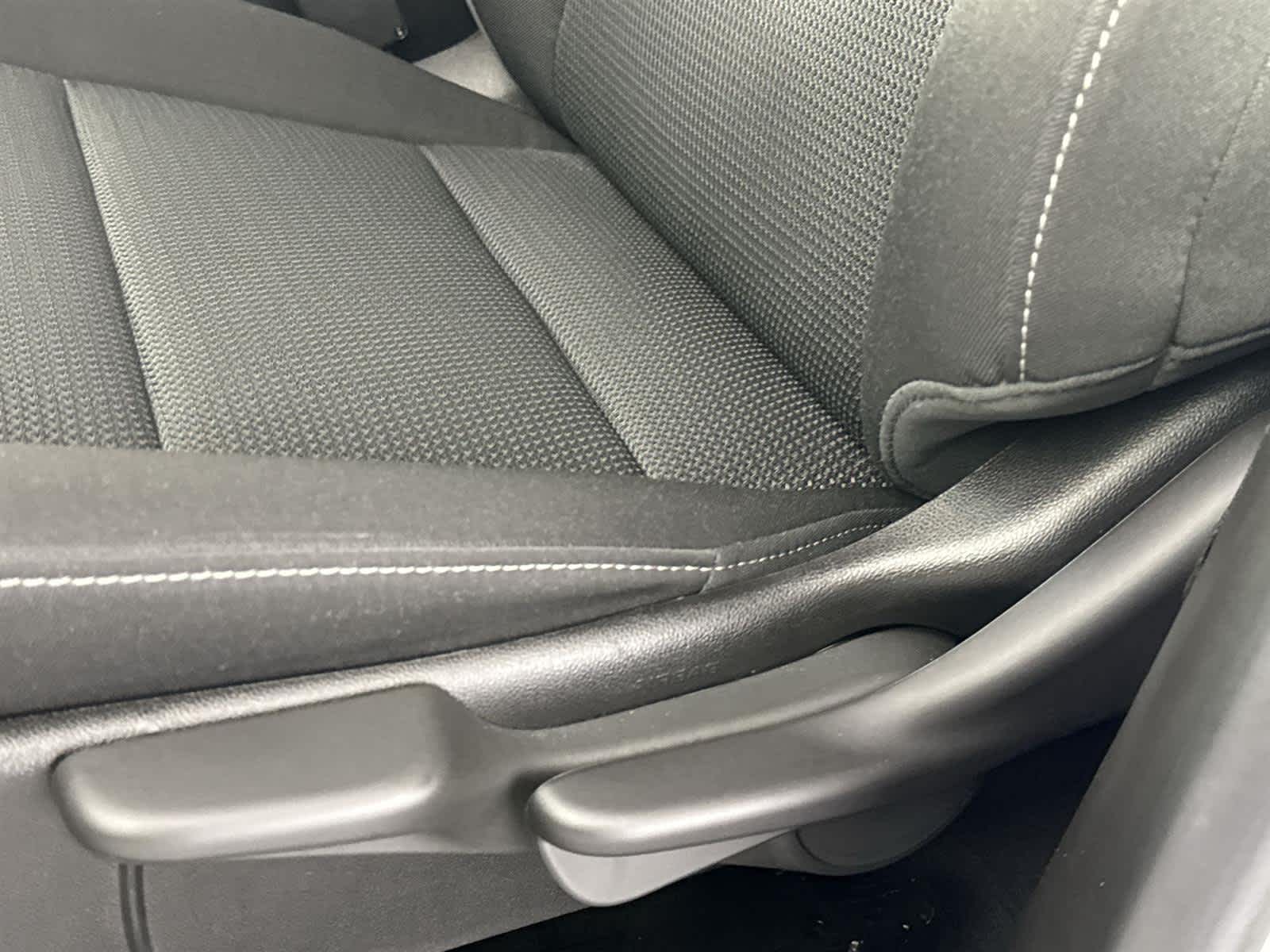 Thumbnail: 2024 Chevrolet Colorado - 12