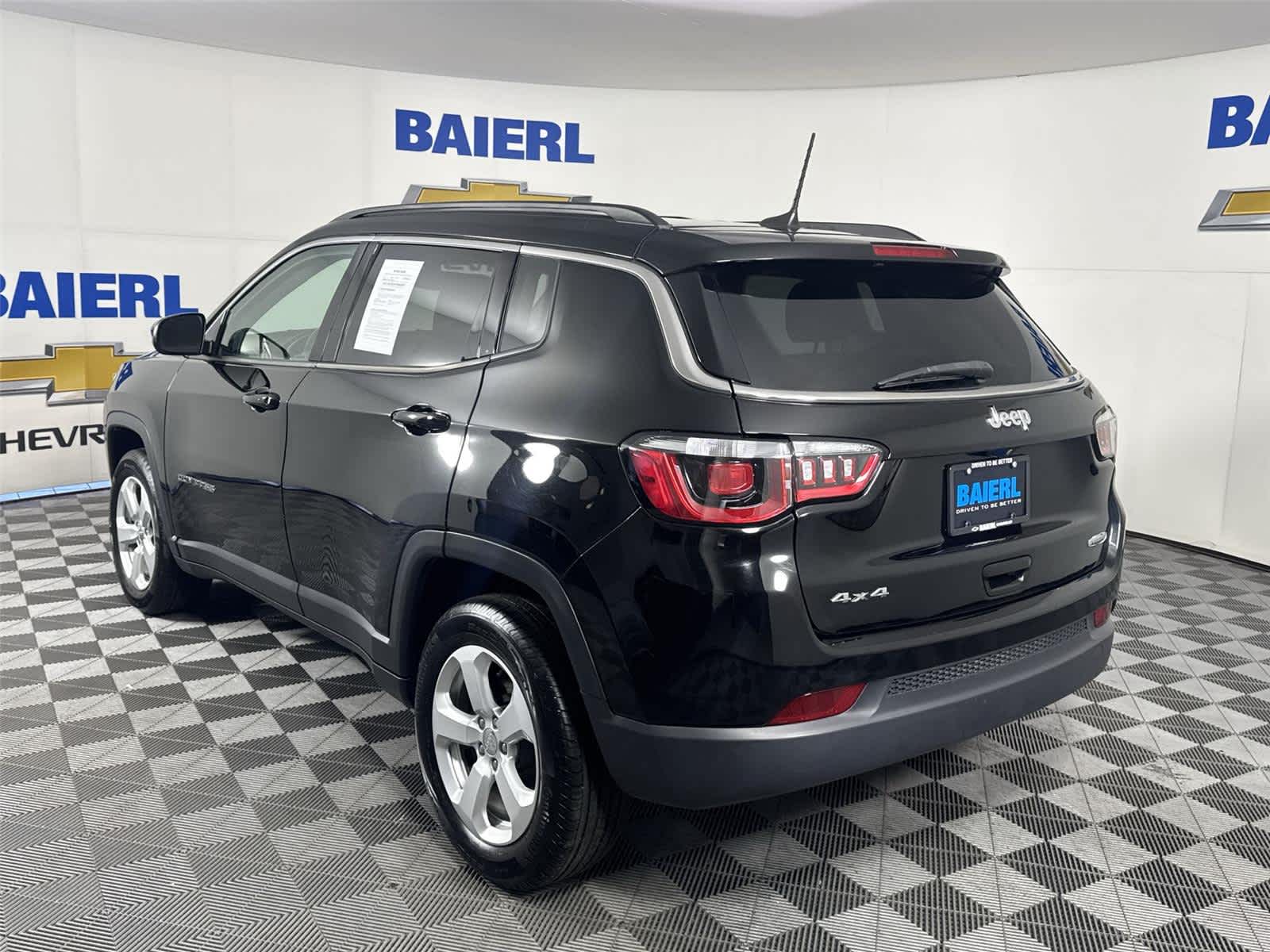 Thumbnail: 2019 Jeep Compass - 3