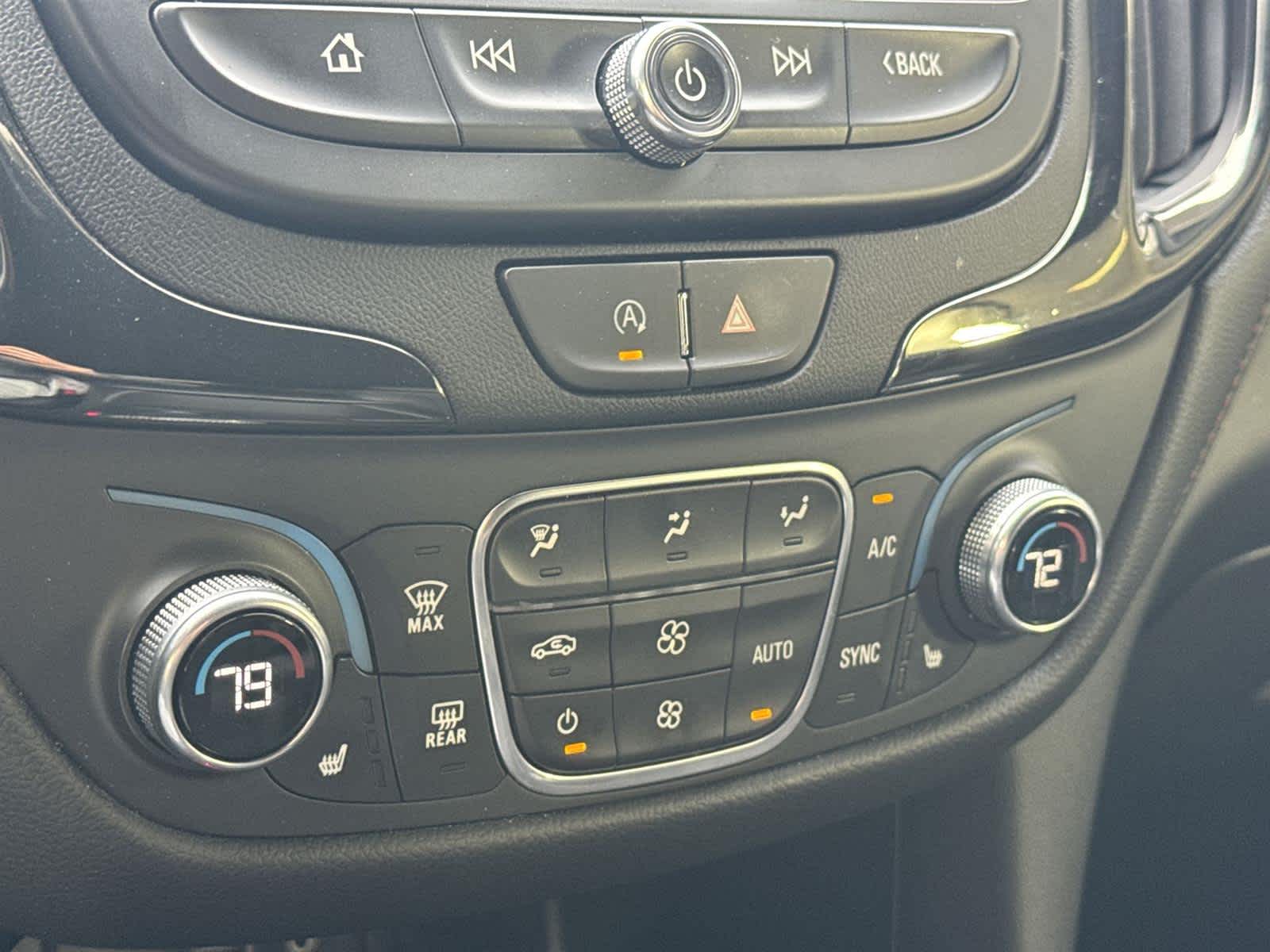 Thumbnail: 2022 Chevrolet Equinox - 22