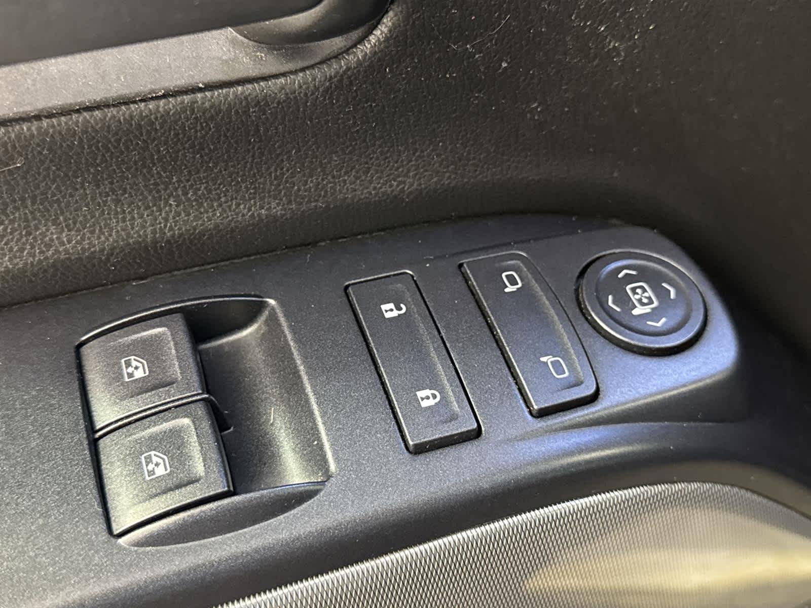 Thumbnail: 2017 Chevrolet Silverado 1500 - 22